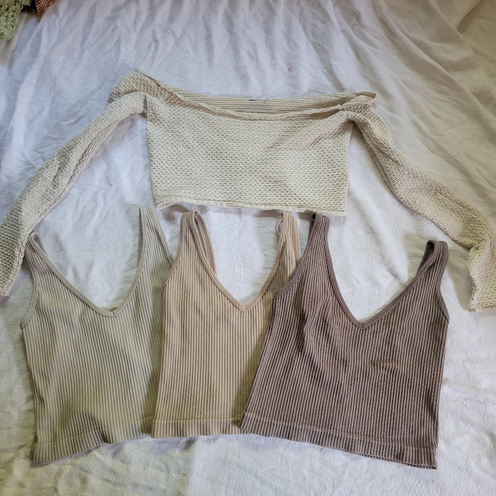 SOLD Seamless Neutral Crop Top Bundle